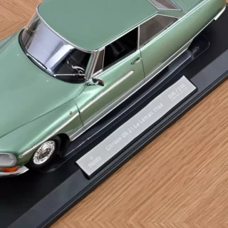 Citroën DS 21 Le Léman 1968 Grün metallic - 200Stk Norev 1:18 Metallmodell